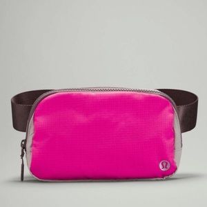 Lululemon Everywhere Belt bag
